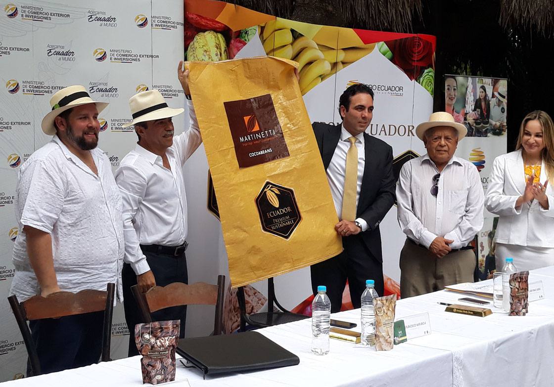Veinte cacaoteras estrenan la nueva marca sectorial de Ecuador